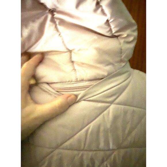 Light pink hooded vest - medium - Picture 3 of 4